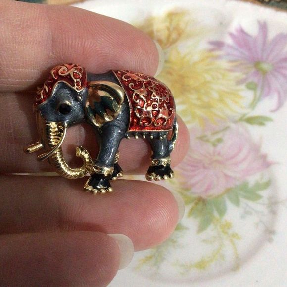 NWT Elephant Brooch Pin Enamel Elephant Multi Color - Picture 4 of 9